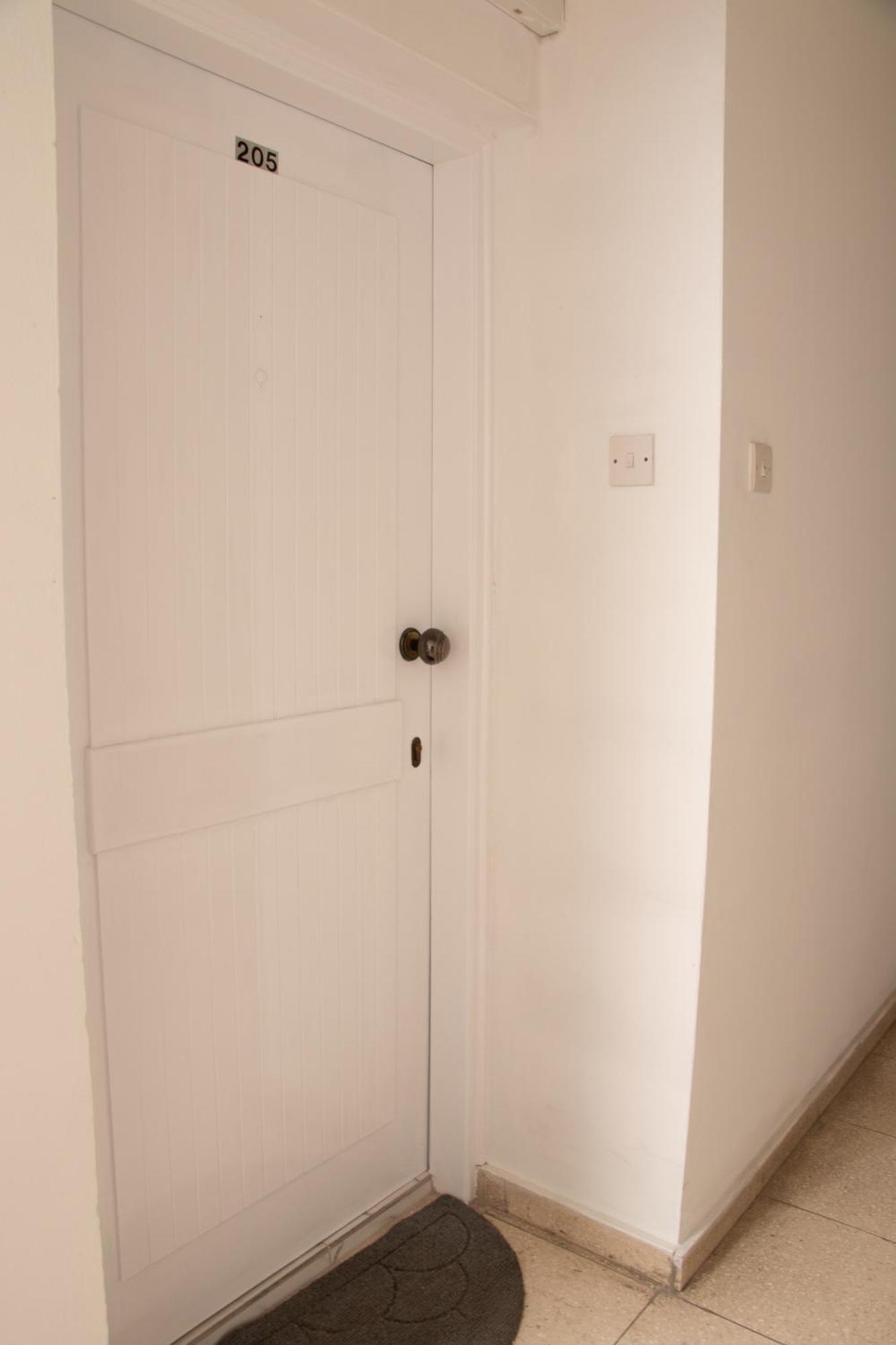 Apartment,Near The Beach Pinikoudes Larnaca Luaran gambar