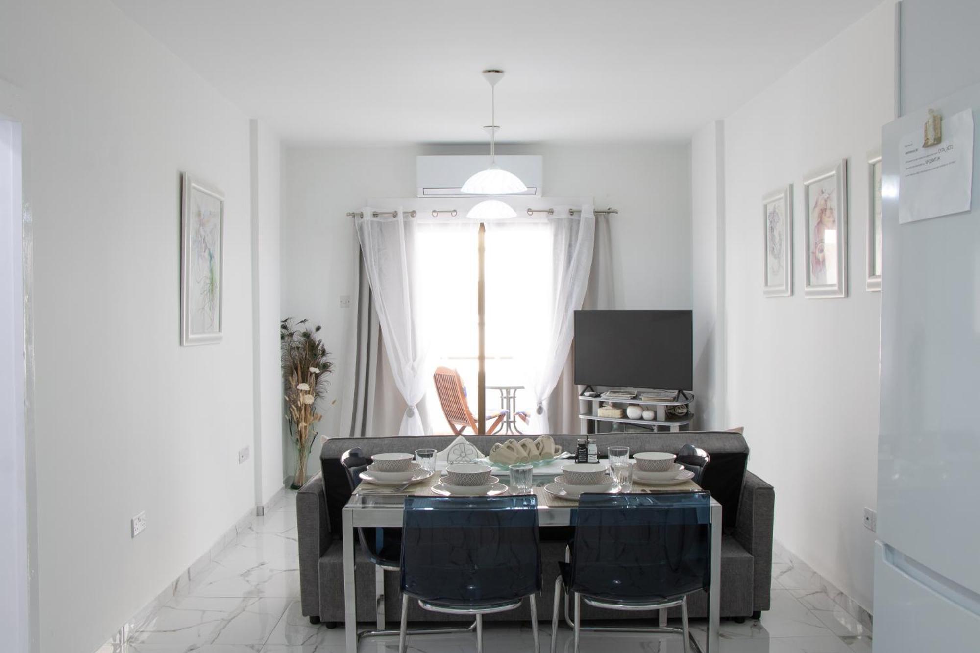 Apartment,Near The Beach Pinikoudes Larnaca Luaran gambar
